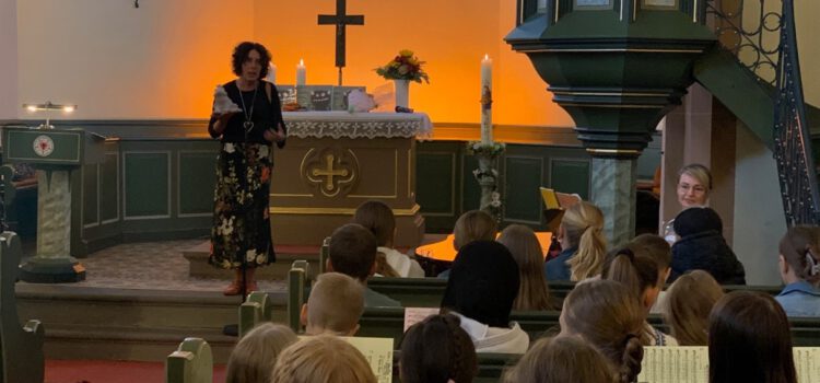 Begrüßungsgottesdienst der neuen Klassen 5 in Nieder-Ohmen