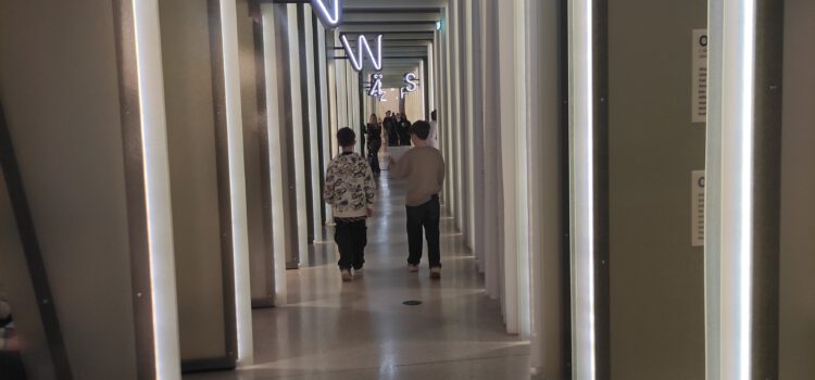 Ausflug der 5. Klassen in die GRIMMWELT Kassel Ausflug der 5. Klassen in die GRIMMWELT Kassel